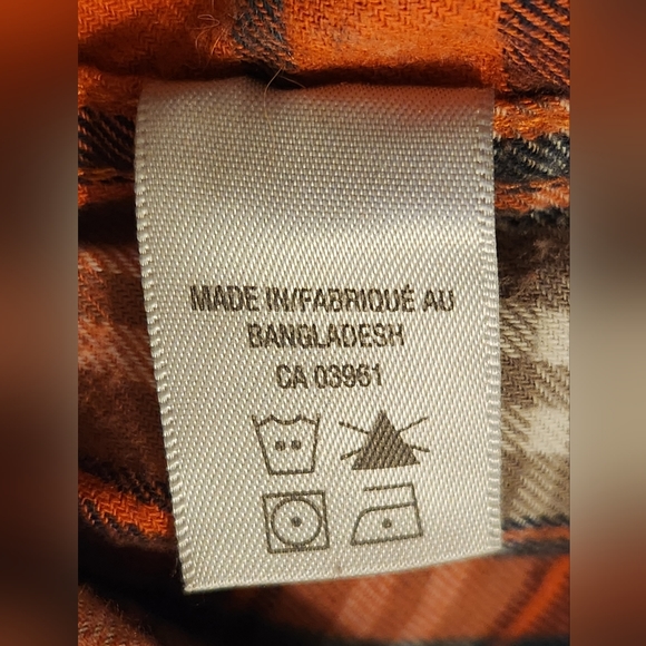 WindRiver men's small red/orange flannel plaid long-sleeved snap fasten shirt - Picture 5 of 8